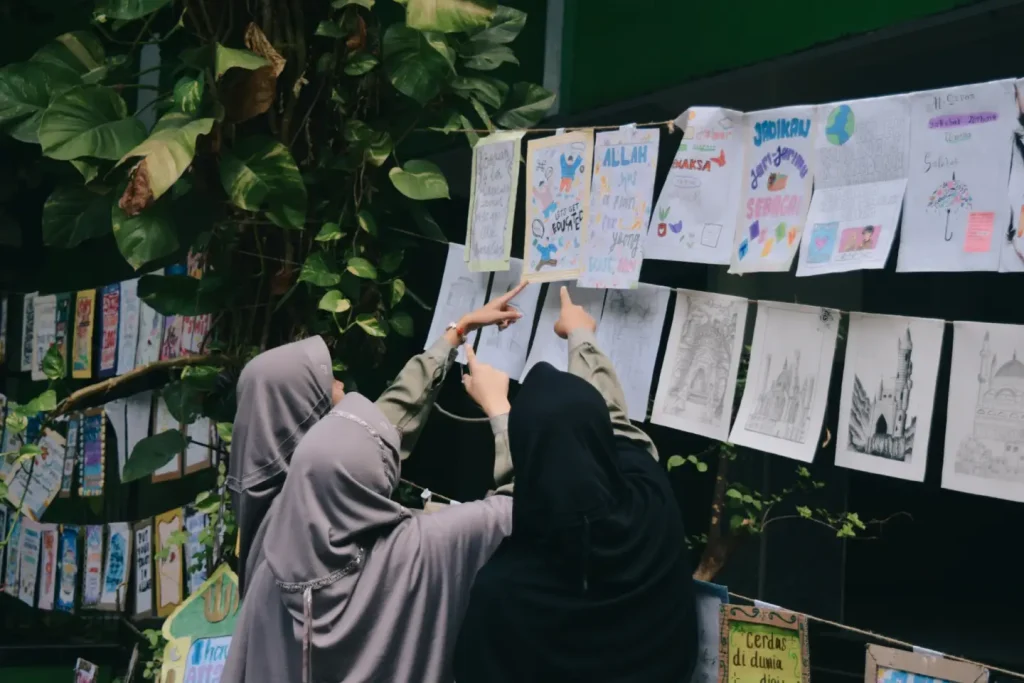 Dokumentasi Pameran 1001 Karya Seni dalam kegiatan Smamtaska Art Festival